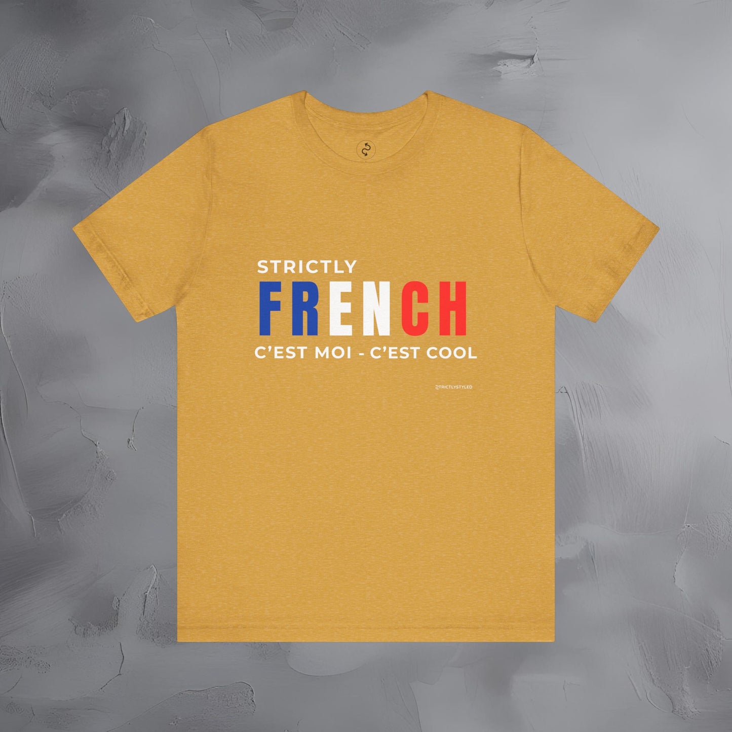 Strictly French – C’est Moi, C’est Cool T-Shirt | Fun Parisian Graphic Tee | French Lifestyle Streetwear Shirt