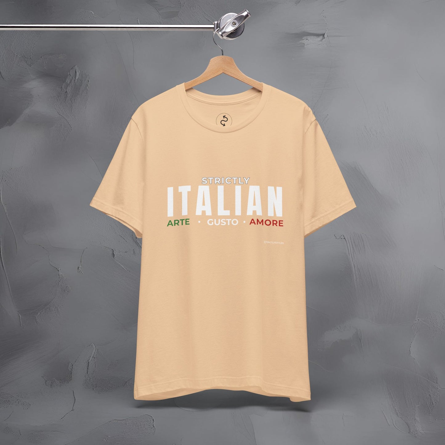 Strictly Italian – Arte, Gusto, Amore T-Shirt | Italian Culture Graphic Tee | Italy Lifestyle Streetwear Shirt
