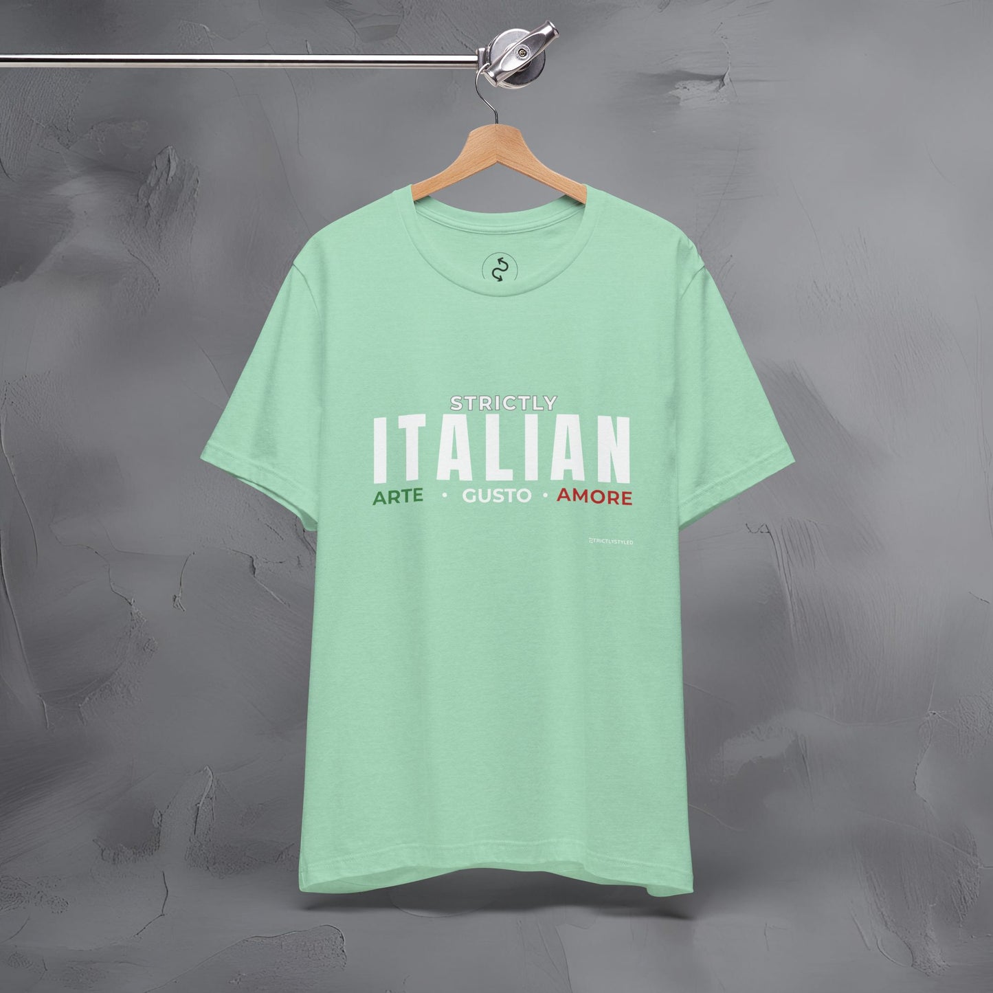 Strictly Italian – Arte, Gusto, Amore T-Shirt | Italian Culture Graphic Tee | Italy Lifestyle Streetwear Shirt