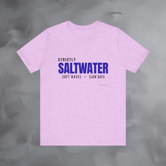 A calm, coastal tee for anyone who feels at home near the water.
Soft waves, slow days — the saltwater life in its simplest form.